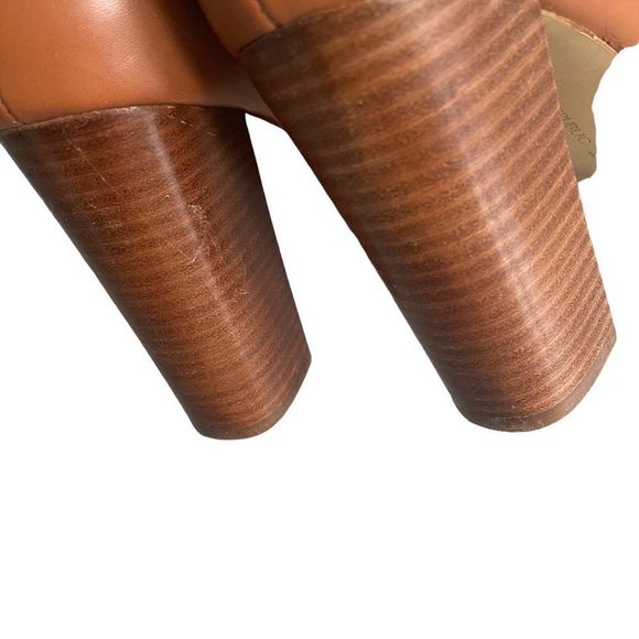 (SOLD) BANANA REPUBLIC Cognac Brown Round Almond Toe Pumps High Heels 7.5 - Picture 8 of 12